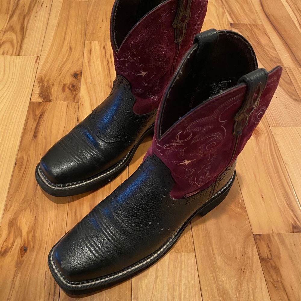 Justin Gypsy women’s cowboy boots black 7.5B